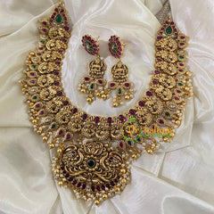 Exquisite Precious AD Stone Short Neckpiece-Gold and Pearl-G8849