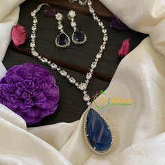 Deepika Padukone Oscar Look Neckpiece-Blue Pendant-G7695