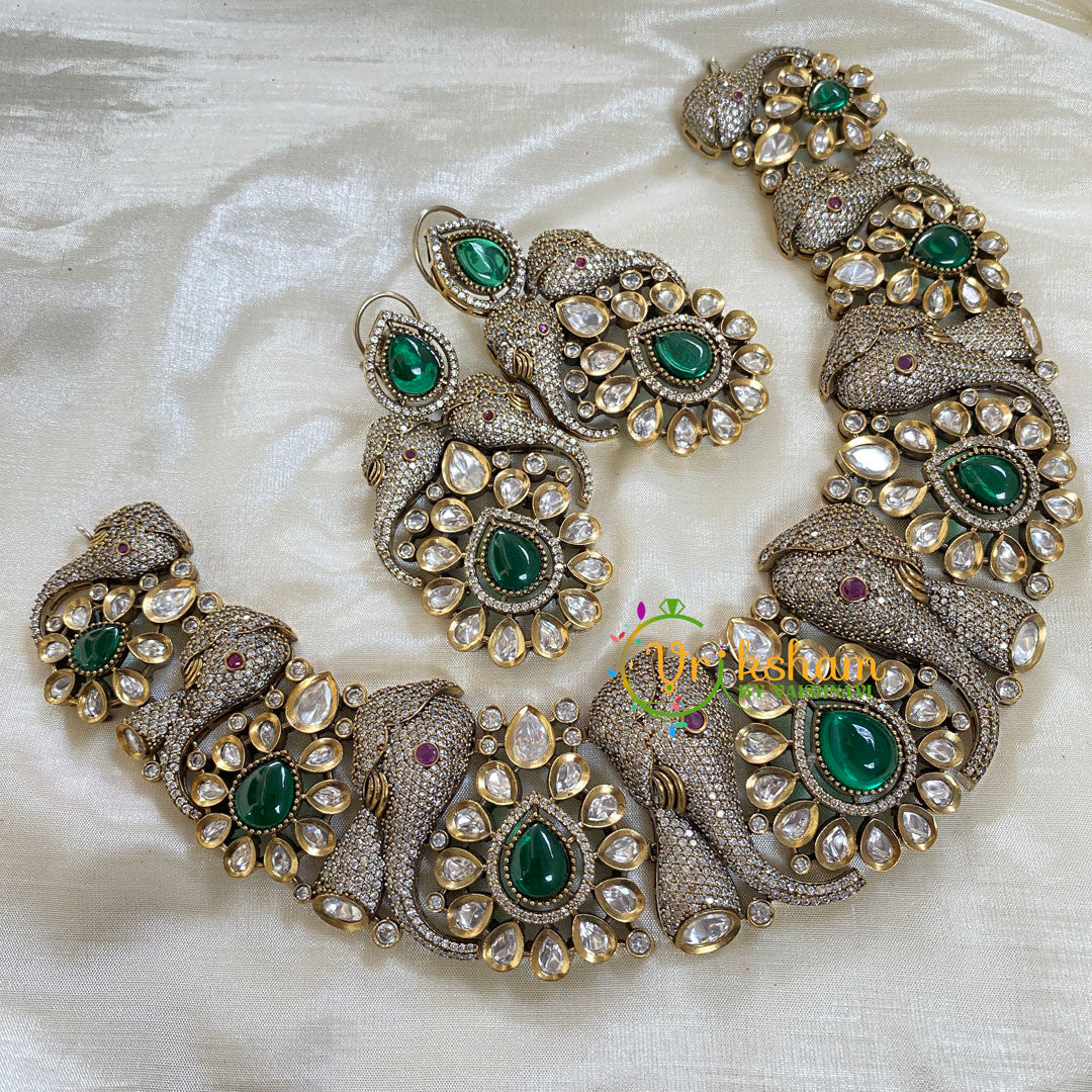Green Victorian Diamond Short Neckpeice -VV022