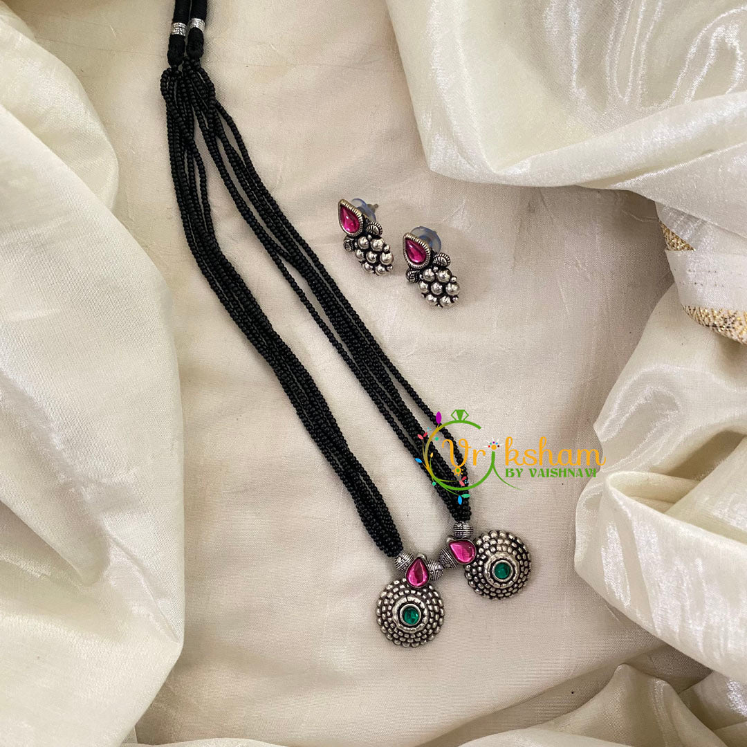 Round Pendants Black Bead Short Chain -S508