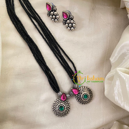 Round Pendants Black Bead Short Chain -S508