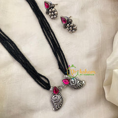 Paisley Pendants Black Bead Short Chain -S509