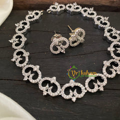 White Tone American Diamond Choker Short Neckpiece-White-G7033