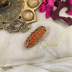 Silk Thread Kundan Saree Pin -Red-Shell-G9359